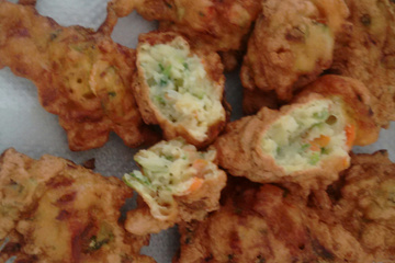 Bolinho de abobrinha com cenoura