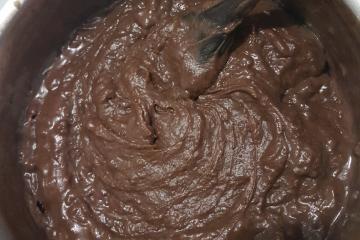 Brigadeiro de casca de banana