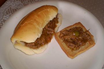 Sanduíche de carne louca
