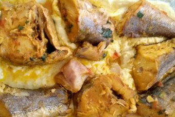 Filé de merluza com purê de batatas