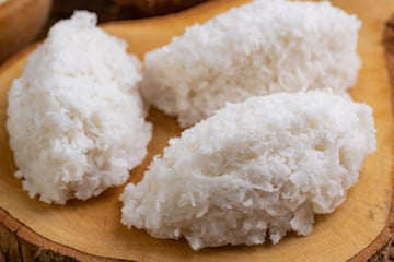 Cocada de coco tradicional com açúcar e sem leite condensado