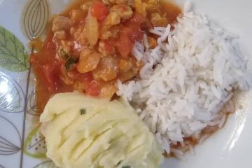 Molho de filé de peixe com camarão