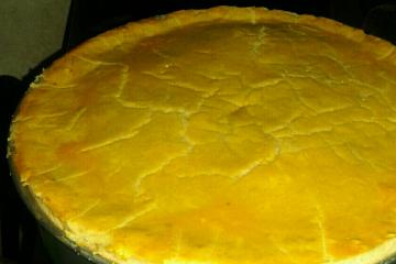 Empadão de frango com catupiry