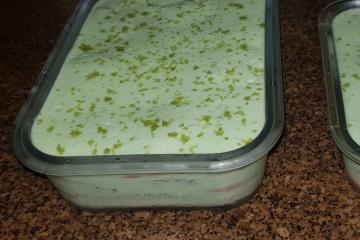 Pavê de mousse de limão