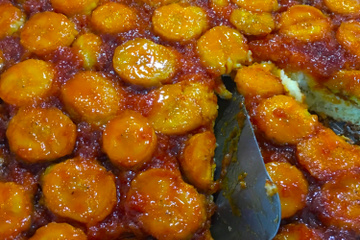 Torta de banana caramelizada