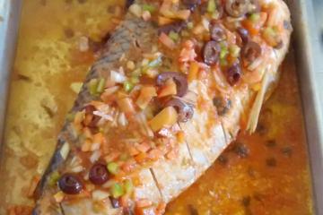 Peixe assado à moda pantaneira