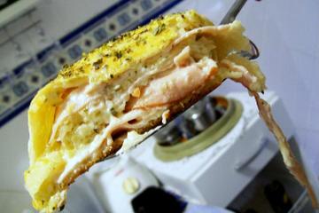 Pão caseiro recheado