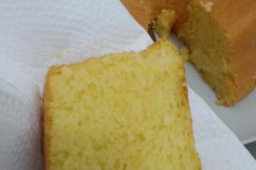 BOLO DE FUBÁ COM QUEIJO PARMESÃO SUPER FOFINHO. 