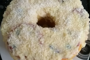 Rosca de frutas cristalizadas com uva passas