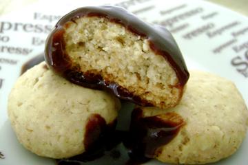 Bolachinhas de aveia com molho de chocolate