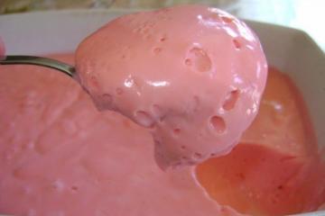 Gelatina com iogurte