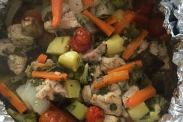 Papelote de frango com legumes