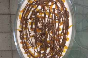 Mousse recheada com bombom