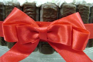 Bolo de chocolate e morango com Twix