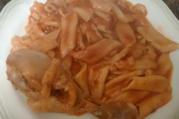 Macarrão com frango na panela de pressão