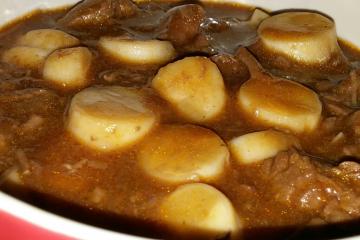 Fraldinha na cerveja com batatas