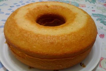 Receita de Bolo de trigo simples e fofinho feito com 6