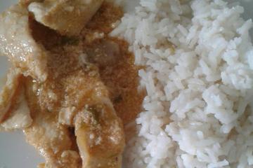 Frango com leite de coco