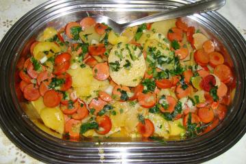 Salsicha com batatas