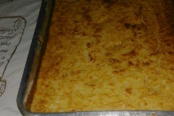 Bolo de aipim com farinha de trigo