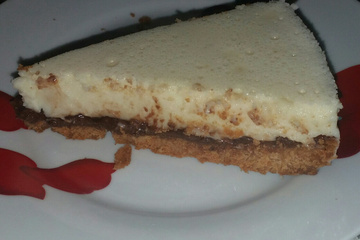 Torta de leite em pó com creme de avelã