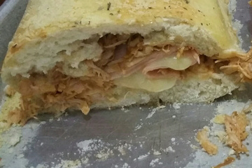 Pão recheado com presunto