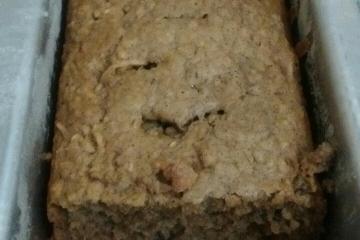 Bolo de aveia com maçã e banana