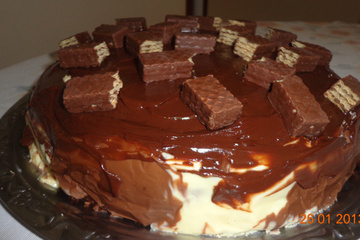 Bolo trufado de brigadeiro branco e preto