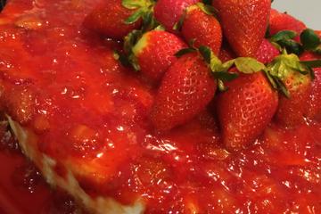 Torta cheesecake com ricota e goiabada