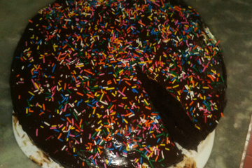 Bolo de chocolate recheado da Vivi
