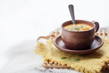 Sopa de fubá com ovos
