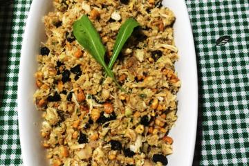 Farofa de frango, passas e castanhas