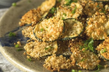 Chips de abobrinha na airfryer