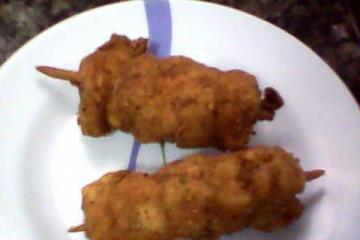 Espetinho de frango com queijo coalho