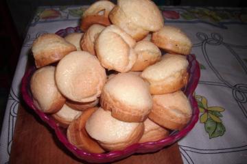 Pão de queijo de padaria