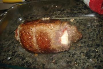 Mignon recheado com mussarela de búfala e jamon