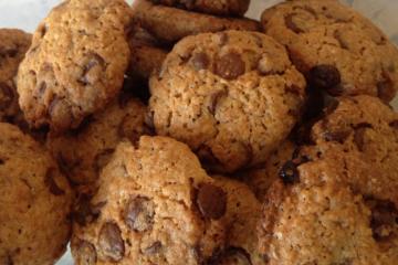 Biscoito de aveia com gotas de chocolate