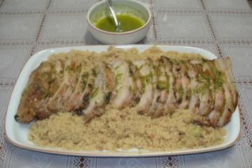 Lombo de porco com molho de hortelã