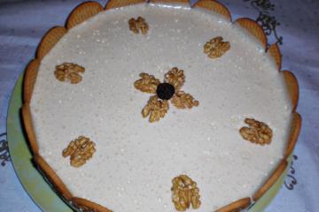 Torta cremosa de nozes