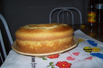 Bolo simples de fubá