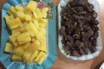 Carne-de-sol com mandioca