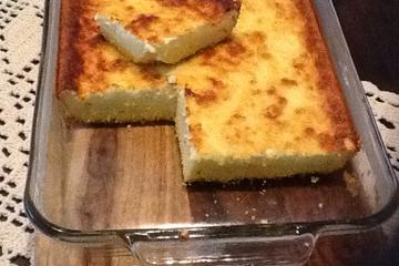 Bolo de fubá cremoso