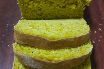 Pão de cenoura com quinoa e linhaça