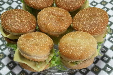 Sanduíche tipo Big Mac
