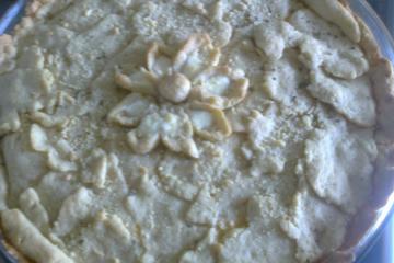 Empadão de frango cremoso