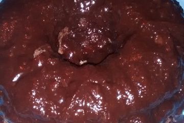 Bolo de chocolate com calda quente