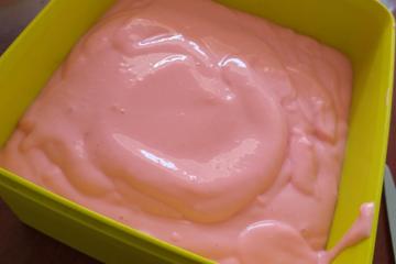 Danone caseiro de morango