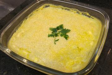 Filé de frango com creme de ervilha