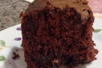 Bolo de chocolate muito fácil