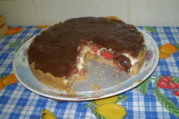 Torta de morango com chocolate